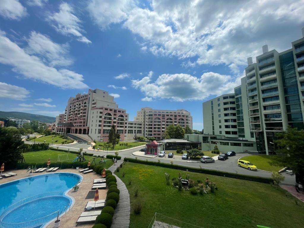 Apartment Sunny Beach Plaza 100 M Sea Exterior foto